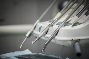 profilaktyka-stomatologiczna-jakie-badania-i-zabiegi-warto-regularnie-przeprowadzac